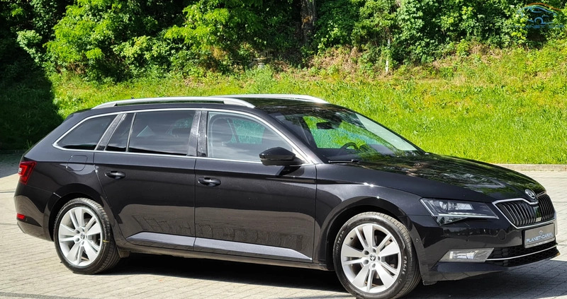 Skoda Superb cena 59900 przebieg: 246982, rok produkcji 2016 z Przeworsk małe 742